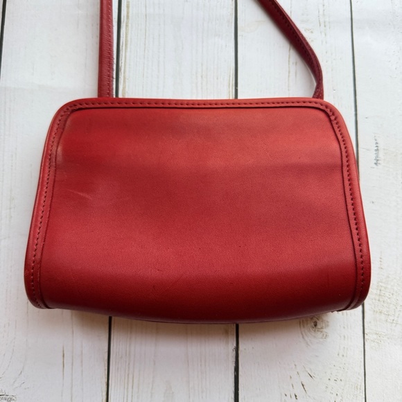 COACH | Vintage Red Disco Bag, Made in Costa Rica (1998) #9048 - Picture 3 of 15